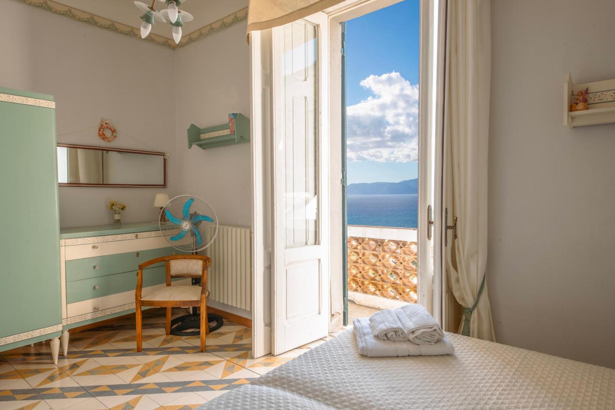 Villa Venezuela 1° Piano マラテーア エクステリア 写真